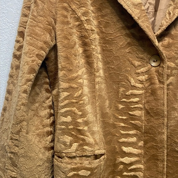Giacca Vintage Trench Coat, Textured Faux Fur, Camel Color, Lined ButtonUp Sz L - Picture 4 of 8